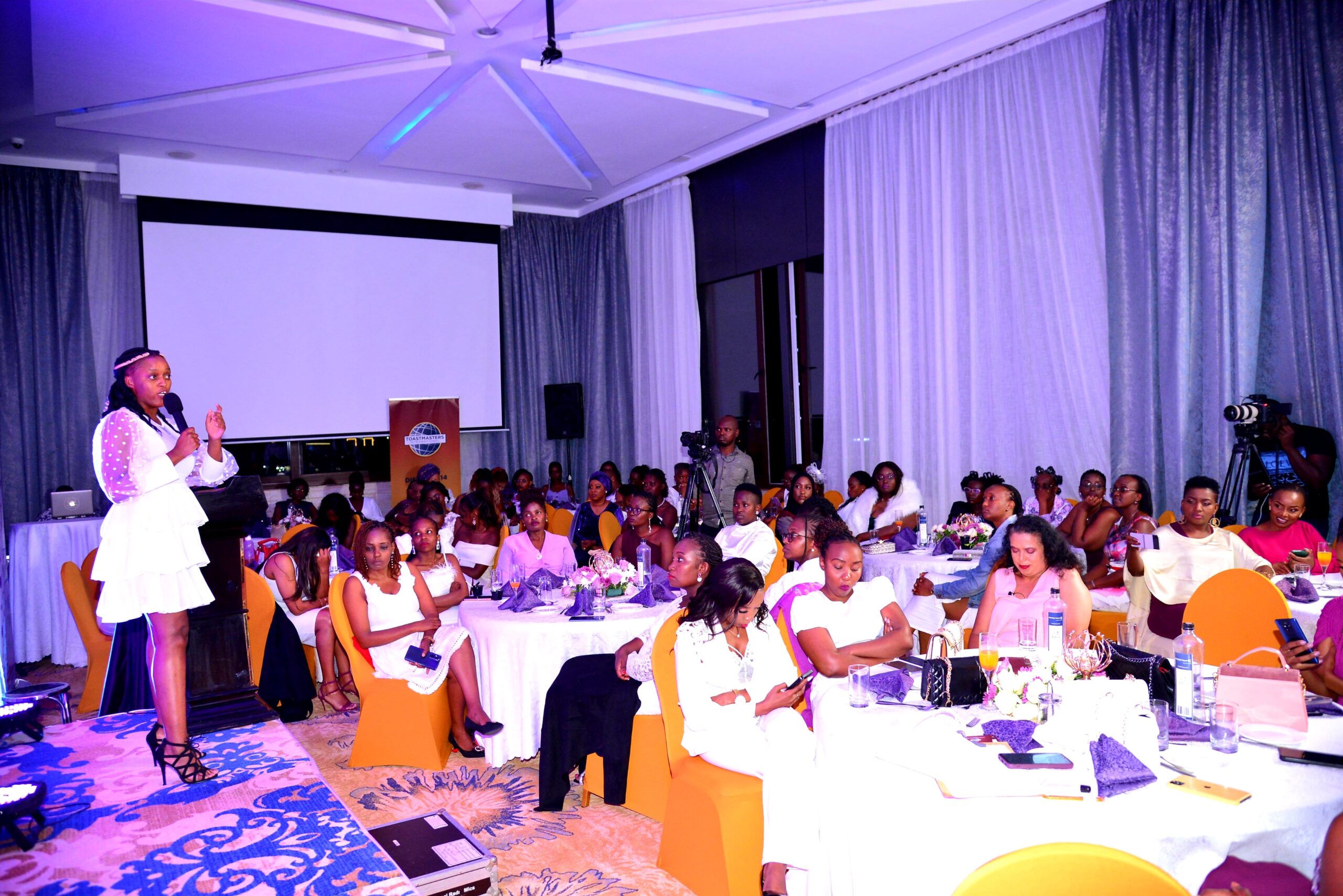 LG Electronics EAHome Appliances Assistant Manager, Faith Njoroge, explaining how LG Laundromats work and encouraging women to invest in them. This occurred during an International Women’s Day dinner organized by Supamamas in partnership with LG Electronics East Africa at the Golden Tulip hotel in Westlands, Nairobi, Kenya.